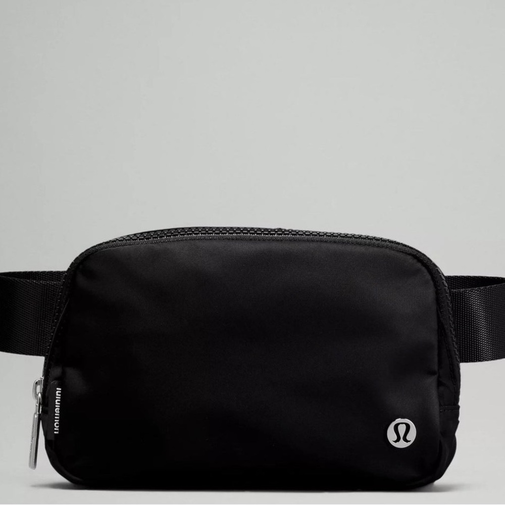 Lululemon Everyday Belt Bag Black 1L